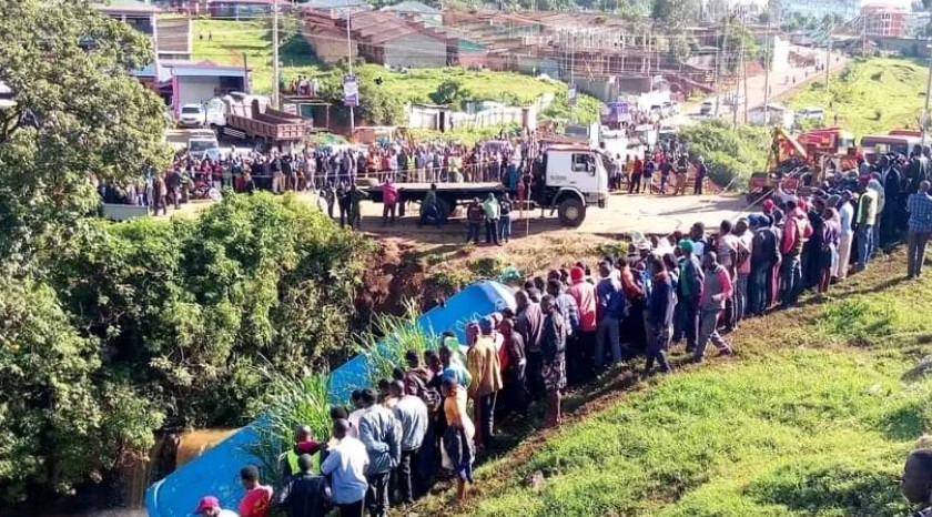 A bus plunged in  River Nyambare